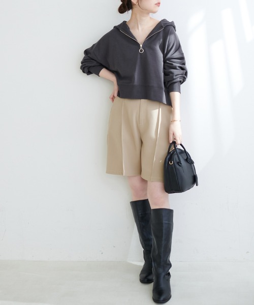 natural couture（ナチュラルクチュール）の「【WEB限定】今年トレンド！ハーフジップショート丈プルオーバー（スウェット・レディース・ベージュ/オフホワイト/サックスブルー/スミクロ・FREE）」の8枚目の写真