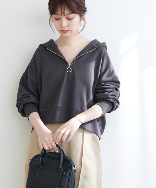 natural couture（ナチュラルクチュール）の「【WEB限定】今年トレンド！ハーフジップショート丈プルオーバー（スウェット・レディース・ベージュ/オフホワイト/サックスブルー/スミクロ・FREE）」の22枚目の写真