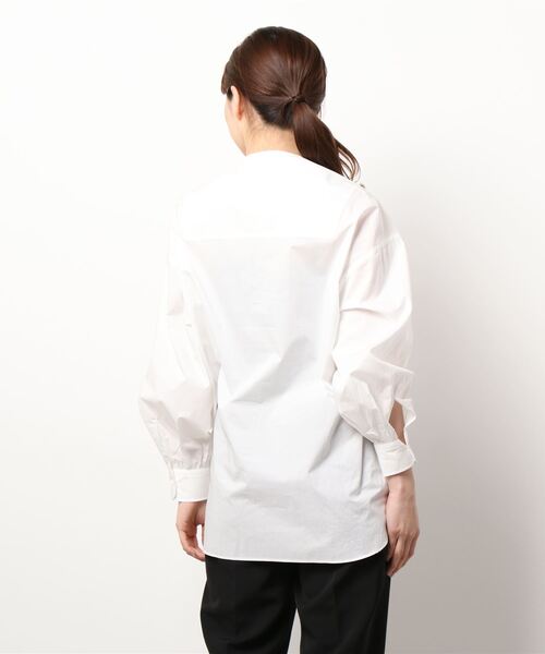 Scye(サイ)の「Scye | ウォッシュドコットン ポプリン カラーレスシャツ WOMEN(シャツ/ブラウス・レディース・オフホワイト/ダークネイビー・38)」の3枚目の写真
