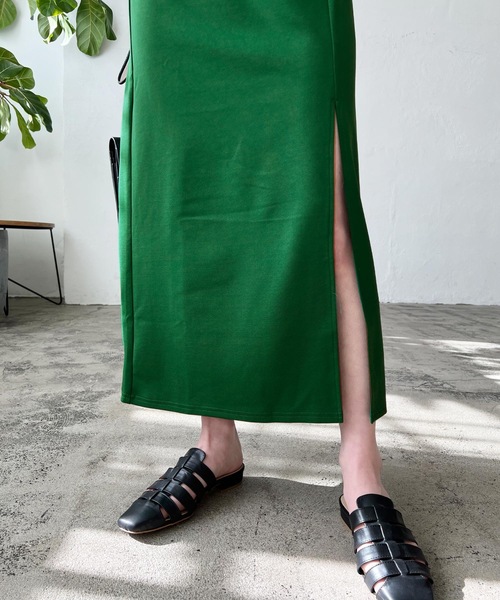 LIAN（リアン）の「ポンチロングスリットスカート（スカート・レディース・ブルー/ブラック/レッド/グリーン・FREE）」の6枚目の写真