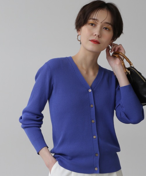 N.(N. Natural Beauty Basic)(エヌエヌナチュラルビューティーベーシック)の「◆コットンレーヨンVニットカーディガン(カーディガン/ボレロ・レディース・グレイッシュベージュ/クリーム/ブルー/ネイビー/イエロー・MEDIUM)」の4枚目の写真