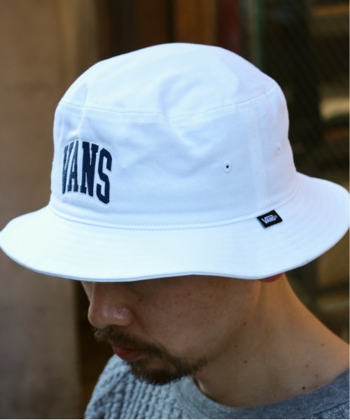 VANS（バンズ）の「VANS/ヴァンズ VANS LOGO HATヴァンズロゴハット（ハット・メンズ・ホワイト/ネイビー・FREE）」の3枚目の写真