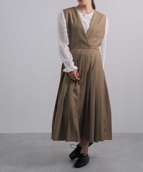 sakishimatokyo（サキシマトーキョー）の「ワイドプリーツジャンスカ（ジャンパースカート・レディース・ブラック/ブラウン/ベージュ/アイボリー・FREE）」の4枚目の写真