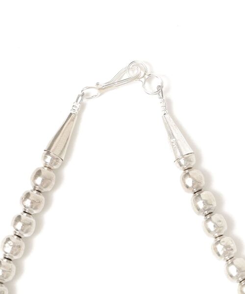 SHIPS(シップス)の「ERICKA NICOLAS BEGAY:ナバホシャイニーネックレス 0.7/45cm(ネックレス・レディース・シルバー・ONE SIZE)」の3枚目の写真