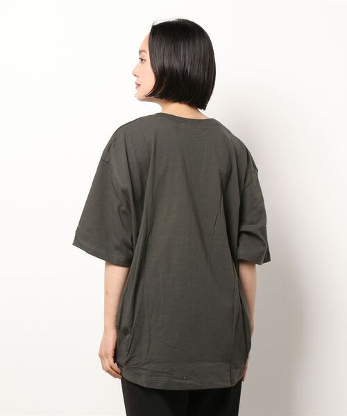 Samansa Mos2（サマンサ モスモス）の「後裾タックプリントTシャツ（Tシャツ/カットソー・レディース・ベージュ/オフホワイト/ミント/チャコール・ﾌﾘ-）」の5枚目の写真