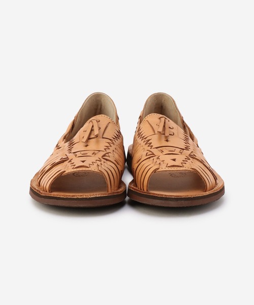 CHAMULA(チャムラ)の「CHAMULA | レザースリッポンシューズ UXMAL WOMEN(スリッポン・レディース・ブラック/ライトブラウン・24.5cm/23.5cm/24)」の6枚目の写真