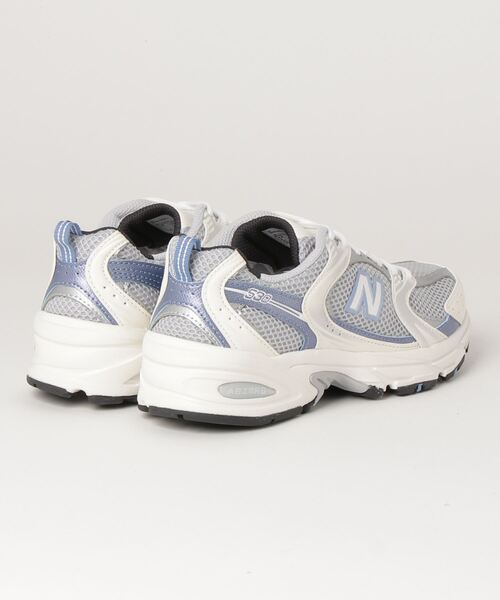 NEW BALANCE(ニューバランス)の「MR530(スニーカー・メンズ・シルバー/ベージュ/シルバー×ブルー・29.0cm/27.0cm/28.5cm/28.0cm/26.5cm/27.5cm/26.0cm/25.5cm/23.5cm/23.0cm/25.0cm/24.5cm/24.0cm/22.5cm)」の4枚目の写真