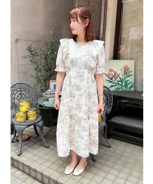 paravion（パラビオン）の「ガーデン肩フリルワンピース（ワンピース・レディース・アイボリー/ブルー・ONESIZE）」の9枚目の写真