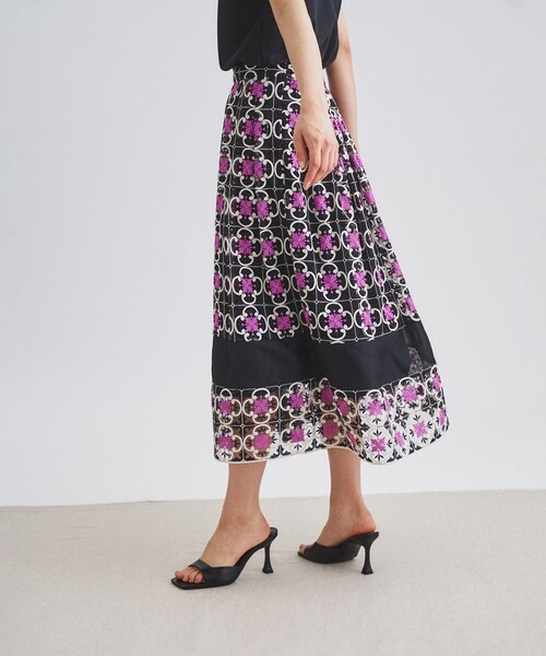 ✨新品未使用✨グレースコンチネンタル　タイルパターンタックスカート セール】タイルパターンタックスカート（スカート）｜GRACE