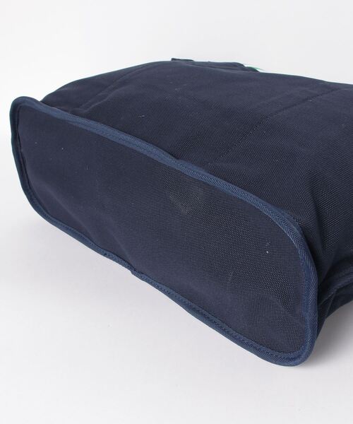 Guess（ゲス）の「GUESS Originals Vintage Logo Tote（トートバッグ・メンズ・ネイビー・ONE SIZE）」の6枚目の写真