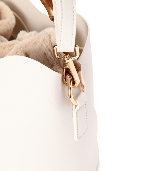 FREE'S MART（フリーズマート）の「◆ファー巾着バンブーバッグ（ショルダーバッグ・レディース・ホワイト/グレー/グリーン・ﾌﾘ-）」の19枚目の写真