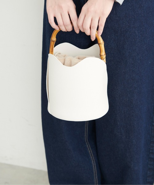 FREE'S MART（フリーズマート）の「◆ファー巾着バンブーバッグ（ショルダーバッグ・レディース・ホワイト/グレー/グリーン・ﾌﾘ-）」の4枚目の写真