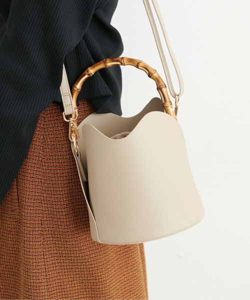 FREE'S MART（フリーズマート）の「◆ファー巾着バンブーバッグ（ショルダーバッグ・レディース・ホワイト/グレー/グリーン・ﾌﾘ-）」の5枚目の写真