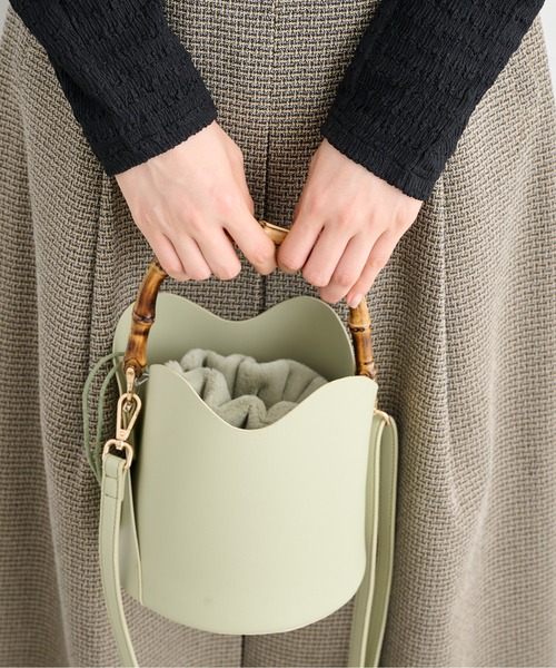 FREE'S MART（フリーズマート）の「◆ファー巾着バンブーバッグ（ショルダーバッグ・レディース・ホワイト/グレー/グリーン・ﾌﾘ-）」の6枚目の写真