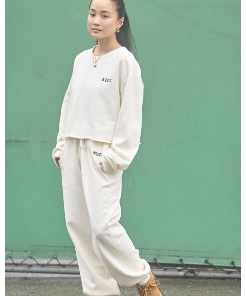 RVCA（ルーカ）の「RVCA レディース EL CAMINO CREW トレーナー【2022年秋冬モデル】/ルーカスウェットトレーナー（スウェット・レディース・ベージュ系その他/ブルー系その他/ブラック/ホワイト/ラベンダー・X-SMALL/SMALL）」の7枚目の写真