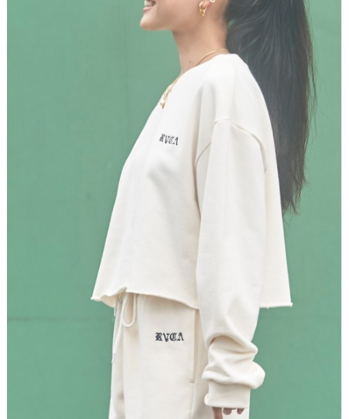 RVCA（ルーカ）の「RVCA レディース EL CAMINO CREW トレーナー【2022年秋冬モデル】/ルーカスウェットトレーナー（スウェット・レディース・ベージュ系その他/ブルー系その他/ブラック/ホワイト/ラベンダー・X-SMALL/SMALL）」の6枚目の写真