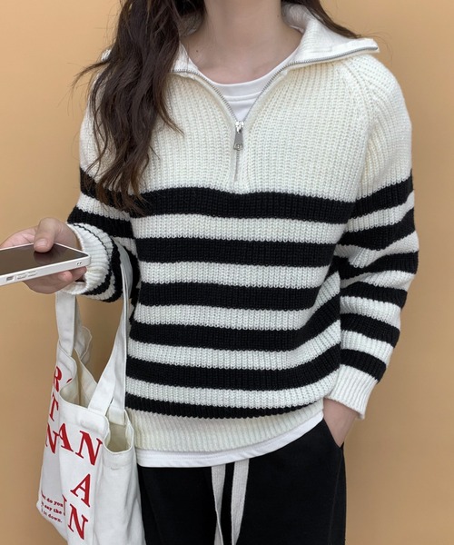 ECLIN（エクラン）の「ハーフジップボーダーニットプルオーバー（ニット/セーター・レディース・ブラック/アイボリー・FREE）」の2枚目の写真
