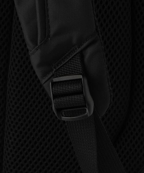 THE NORTH FACE（ザノースフェイス）の「＜THE NORTH FACE＞ キッズ スモールデイパック 15L（バックパック/リュック・キッズ・ブラック/ロイヤルブルー・FREE）」の11枚目の写真