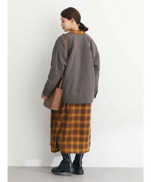 Green　Parks（グリーンパークス）の「シャツ薄中綿ブルゾン＊（ブルゾン・レディース・ブラック/アイボリー/チャコールグレー・FREE）」の6枚目の写真