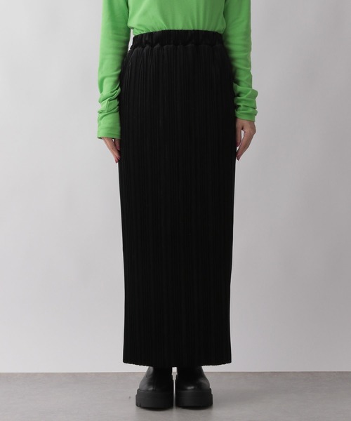 ブラック プリーツスカート 新しいタグ付き LOWRYS FARM（ローリーズファーム）の「ベロアプリーツタイトスカート