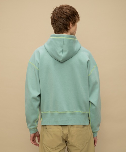 le coq sportif(ルコックスポルティフ)の「【WEB限定カプセルコレクション】 フィーディー ダンボールスウェット ルコック レディース スポーツ(スウェット・レディース・ブラック/ホワイト/ブルー/ピンク・M(M)/L/XL/S)」の22枚目の写真
