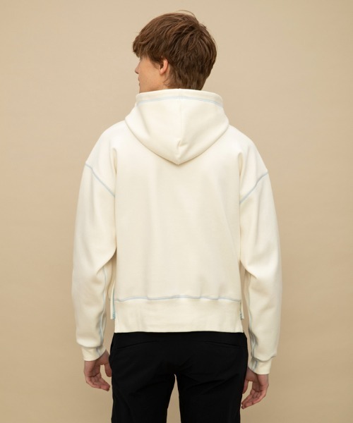 le coq sportif(ルコックスポルティフ)の「【WEB限定カプセルコレクション】 フィーディー ダンボールスウェット ルコック レディース スポーツ(スウェット・レディース・ブラック/ホワイト/ブルー/ピンク・M(M)/L/XL/S)」の6枚目の写真