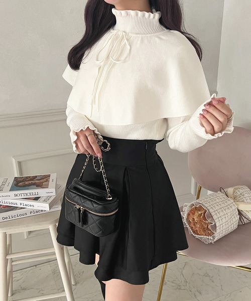 apres jour（アプレジュール）の「ケープ襟＋ハイネックリブニット