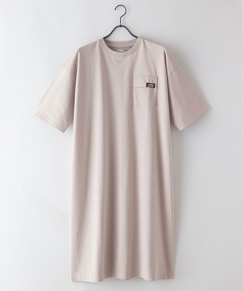 OUTDOOR PRODUCTS APPAREL(アウトドアプロダクツアパレル)の「USAコットン ビッグシルエット ポケットワンピース ワンポイントブランドロゴ(ワンピース・レディース・ベージュ/ブラック/ホワイト/ブラウン・FREE)」の4枚目の写真