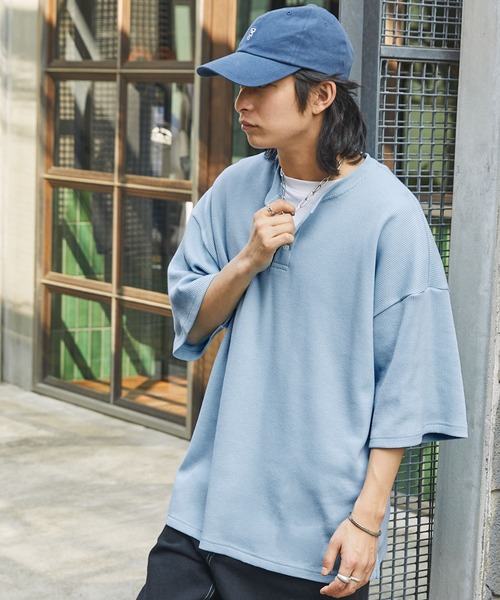 MONO-MART(モノマート)の「ビッグシルエット カラーリングワッフル ヘンリーネック半袖Tシャツ(Tシャツ/カットソー・レディース・オリーブ/サックスブルー/ブラック/グレー/オレンジ/ホワイト/ピンク/グリーン・S/M/L)」の19枚目の写真