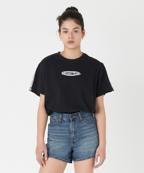 Levi's(リーバイス)の「リーバイス/Levi's グラフィックTシャツ SILVERTAB(TM) ブラック LONG OVAL(Tシャツ/カットソー・レディース・ブラック・M/XS/S)」の1枚目の写真