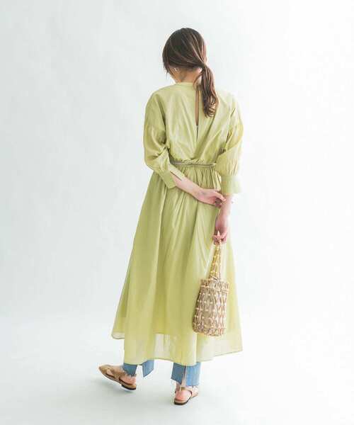 KBF（ケイビーエフ）の「BACKオープンボリュームスリーブワンピース（ワンピース・レディース・ブラウン系その他/グリーン系その他/ブラック・ONE）」の6枚目の写真