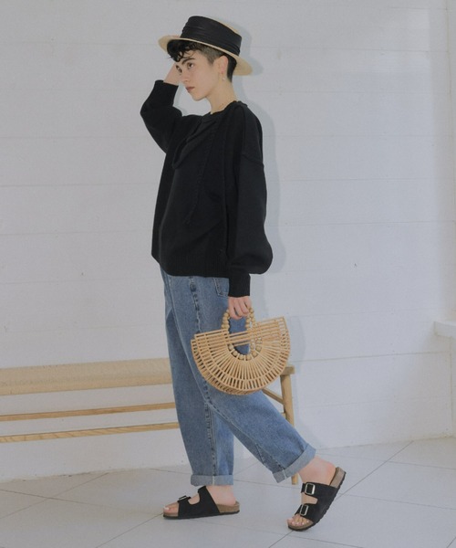 manana suerte（マニャーナスエルテ）の「サイズ展開あり　カーブシルエットルーズデニムパンツ（デニムパンツ・レディース・ブルー・MEDIUM/LARGE）」の9枚目の写真