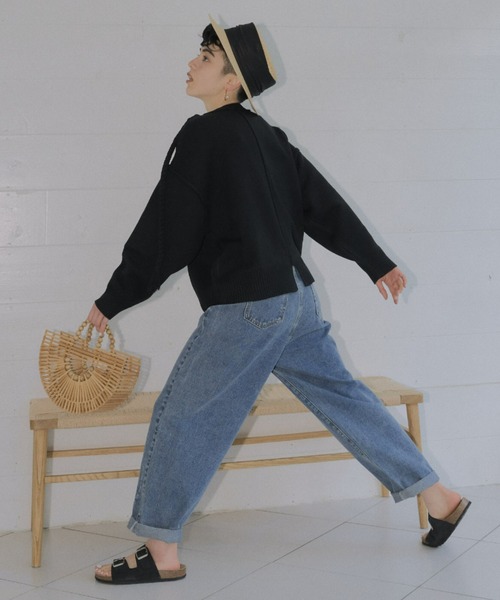 manana suerte（マニャーナスエルテ）の「サイズ展開あり　カーブシルエットルーズデニムパンツ（デニムパンツ・レディース・ブルー・MEDIUM/LARGE）」の7枚目の写真