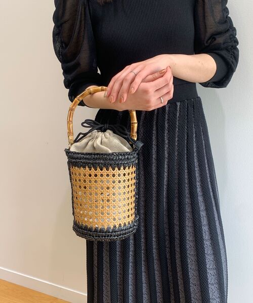 OPAQUE.CLIP（オペークドットクリップ）の「◆異素材コンビ筒型トートバッグ（トートバッグ・レディース・ブラック・00）」の2枚目の写真