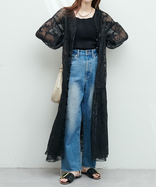 natural couture（ナチュラルクチュール）の「スクエアニットタンク（キャミソール・レディース・ブラック/グレイッシュベージュ/オフホワイト/ブルー・FREE）」の12枚目の写真