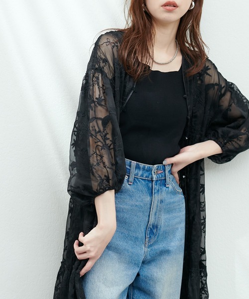 natural couture（ナチュラルクチュール）の「スクエアニットタンク（キャミソール・レディース・ブラック/グレイッシュベージュ/オフホワイト/ブルー・FREE）」の9枚目の写真