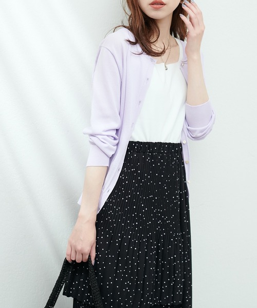 natural couture（ナチュラルクチュール）の「スクエアニットタンク（キャミソール・レディース・ブラック/グレイッシュベージュ/オフホワイト/ブルー・FREE）」の5枚目の写真