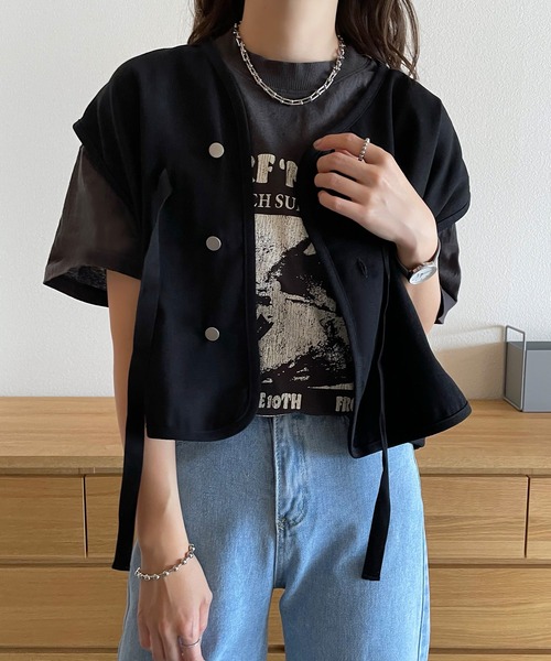 junoah(ジュノア)の「ドロップショルダーリボンショートべスト(ベスト・レディース・ブラック/ナチュラル/カーキ・MEDIUM/LARGE)」の1枚目の写真