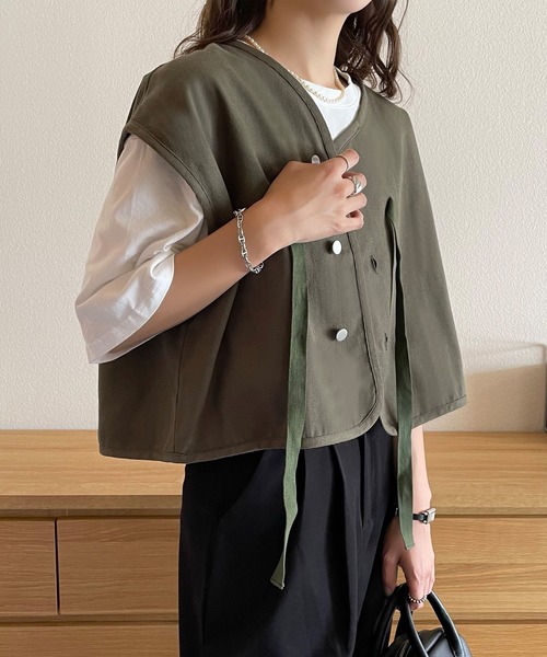junoah(ジュノア)の「ドロップショルダーリボンショートべスト(ベスト・レディース・ブラック/ナチュラル/カーキ・MEDIUM/LARGE)」の13枚目の写真