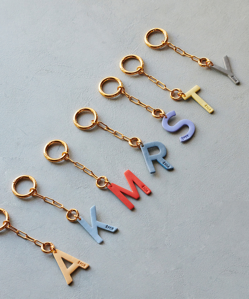 E'POR(エポール)の「【WEB限定】【E'POR】ALPHABET/HEART CUSTOM CHARM(その他小物・レディース・ブラック/サックスブルー/グレー/パープル/ブルー/オレンジ系その他/クリーム/オレンジ/ライトグリーン/オフホワイト・FREE)」の12枚目の写真