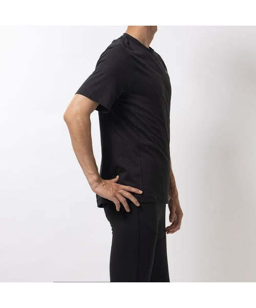 Reebok（リーボック）の「ストレングス アスリート Tシャツ / STRENGTH Athlete Tee（Tシャツ/カットソー・メンズ・ブラック/ブルーグレー/アーミー・LARGE/MEDIUM/SMALL/XX-LARGE/X-LARGE/X-SMALL）」の4枚目の写真