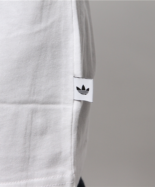 adidas（アディダス）の「オリジナルス　Tシャツ[MULTI COLOR TEE]（Tシャツ/カットソー・メンズ・ホワイト/ネイビー・XX-LARGE/X-SMALL/LARGE/XXX-LARGE/SMALL/MEDIUM/X-LARGE）」の4枚目の写真