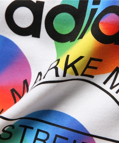 adidas（アディダス）の「オリジナルス　Tシャツ[MULTI COLOR TEE]（Tシャツ/カットソー・メンズ・ホワイト/ネイビー・XX-LARGE/X-SMALL/LARGE/XXX-LARGE/SMALL/MEDIUM/X-LARGE）」の5枚目の写真