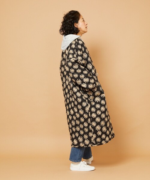 Freada（フリーダ）の「インドリバーシブルロングキルトコート（その他アウター・レディース・イエロー/ブラック・ONE SIZE）」の8枚目の写真