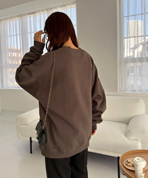 DISCOAT（ディスコート）の「【ユニセックス】モンタナグラフィックプリントスウェット（スウェット・レディース・チャコールグレー/ブラウン/ライトベージュ・FREE）」の9枚目の写真