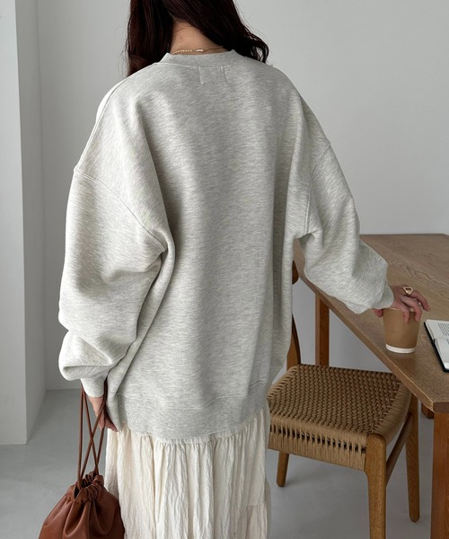 DISCOAT（ディスコート）の「【ユニセックス】モンタナグラフィックプリントスウェット（スウェット・レディース・チャコールグレー/ブラウン/ライトベージュ・FREE）」の11枚目の写真