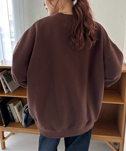 DISCOAT（ディスコート）の「【ユニセックス】モンタナグラフィックプリントスウェット（スウェット・レディース・チャコールグレー/ブラウン/ライトベージュ・FREE）」の21枚目の写真