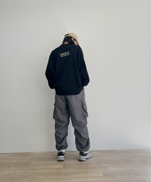 ISOOK(アイスー)の「【ISOOK / アイスー】ルーズカーゴパンツ / ドローコードパンツ パラシュートパンツ ZOZOTOWN限定(カーゴパンツ・レディース・バーガンディー/チャコールグレー・FREE)」の17枚目の写真