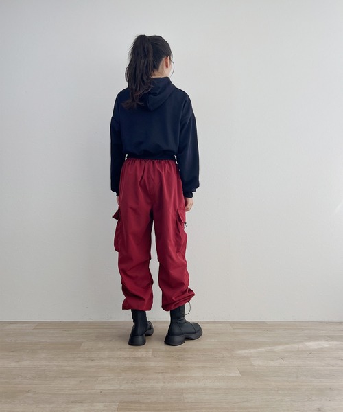 ISOOK(アイスー)の「【ISOOK / アイスー】ルーズカーゴパンツ / ドローコードパンツ パラシュートパンツ ZOZOTOWN限定(カーゴパンツ・レディース・バーガンディー/チャコールグレー・FREE)」の19枚目の写真