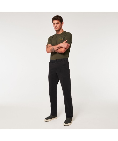 OAKLEY(オークリー)の「オークリー ALLDAY CHINO PANT /チノパンツ/LIFESTYLE ライフスタイル/OAKLEY(チノパンツ・メンズ・ブラック・30/32/34)」の4枚目の写真